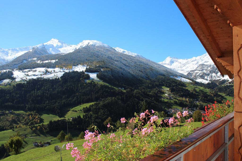 Pension Widmann Stulles Bagian luar foto